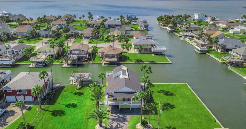 Welcome to Gone Coastal by BeachBox