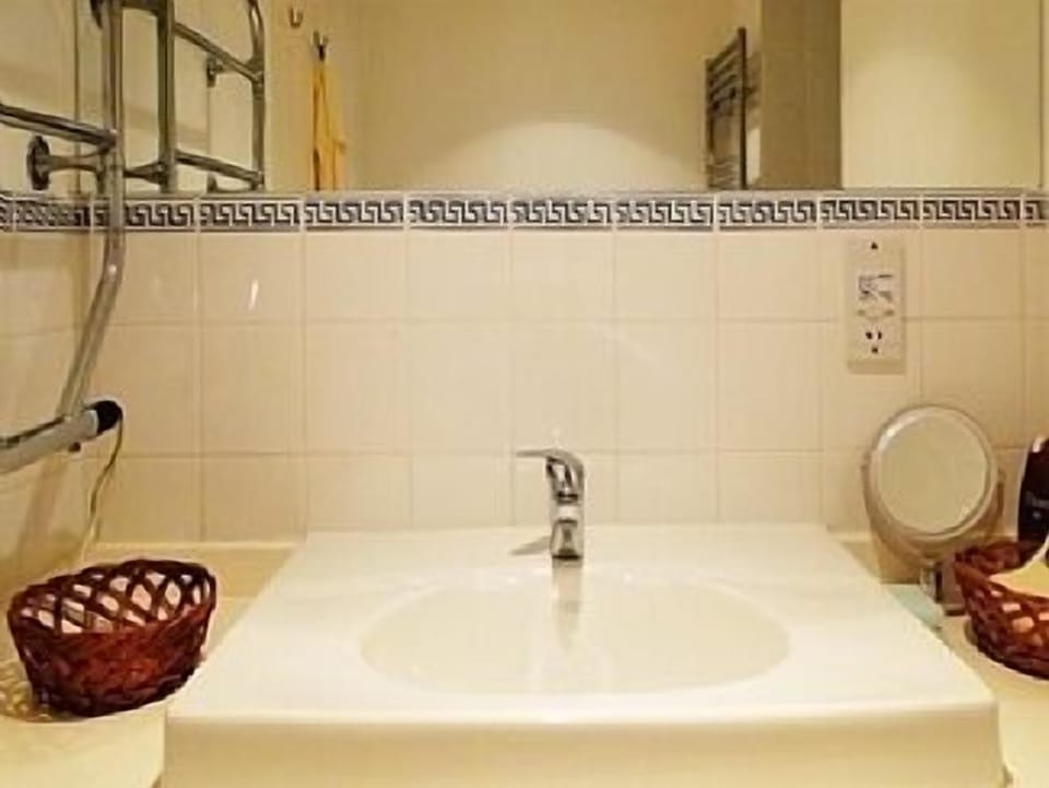 The En-suite from the Master Bedroom