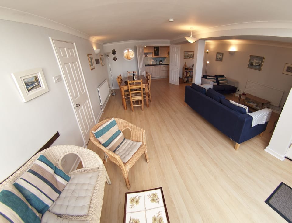Boscawen - The Lounge -With Sea Views