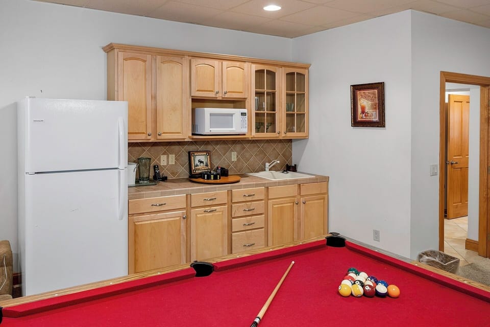 Bonus Room Kitchenette