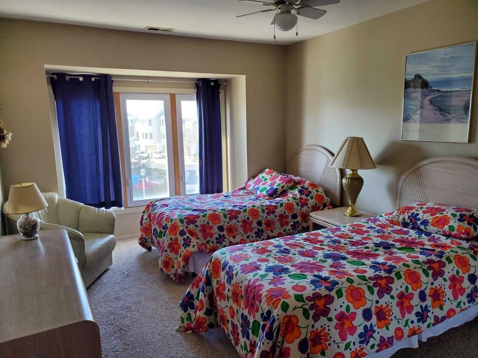 Secondary bedroom 2