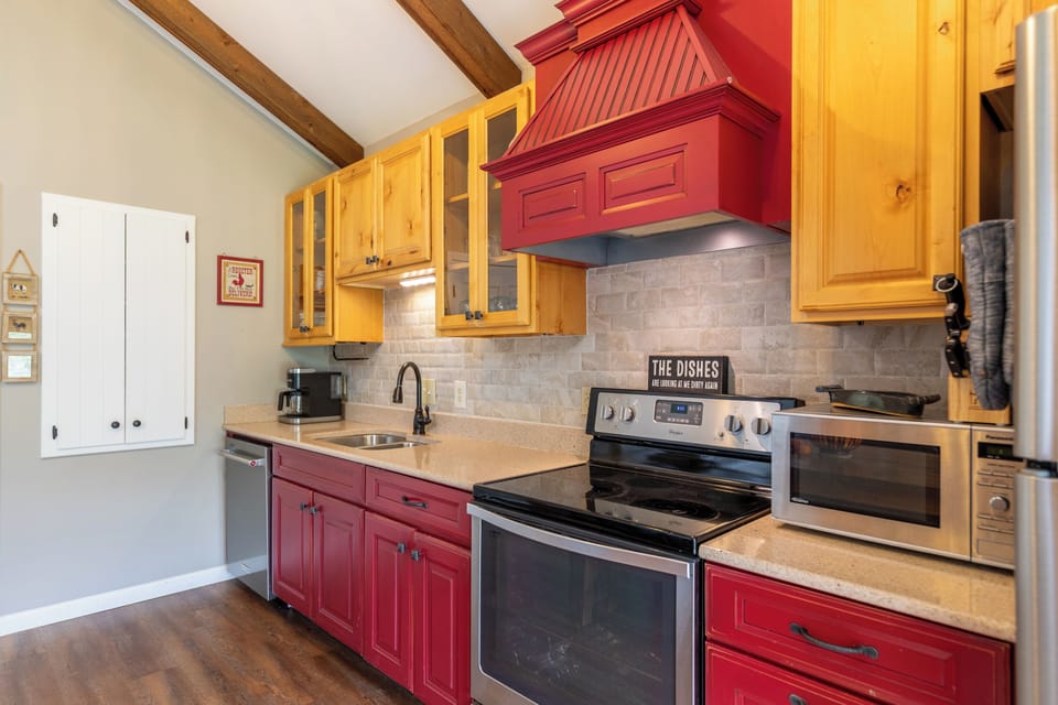 Updated kitchen and appliances