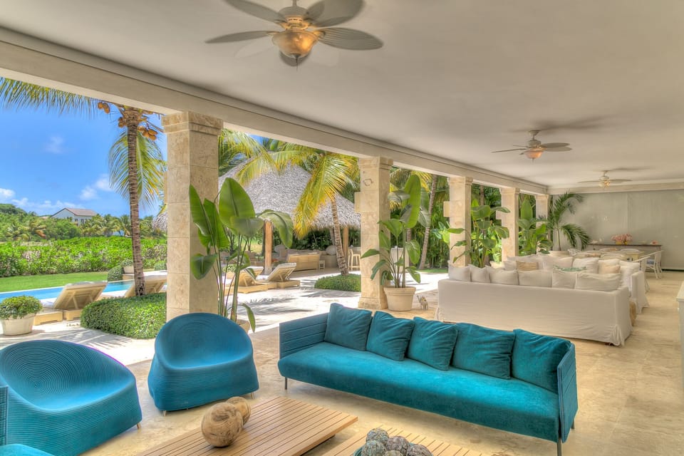 Yellow Bear - Beautiful Villa with Golf views (233)
