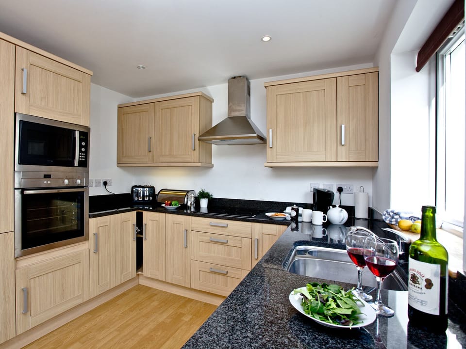 Beautiful kitchen | Sea Glimpses - Glendorgal, Newquay