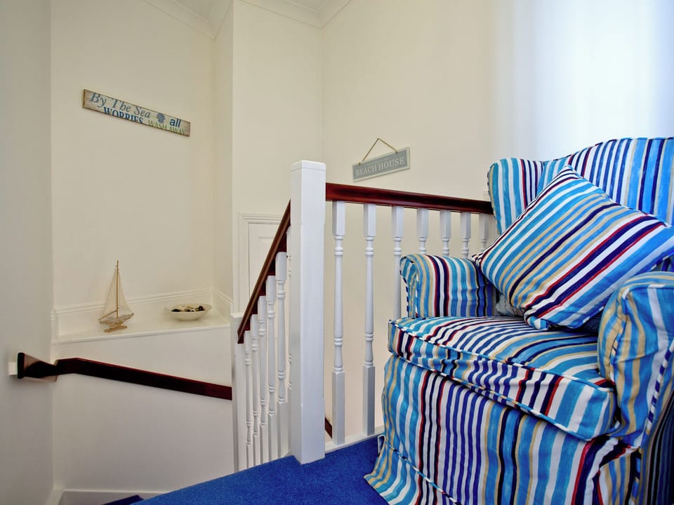 Landing | 55 Moorings Reach - Moorings Reach, Brixham
