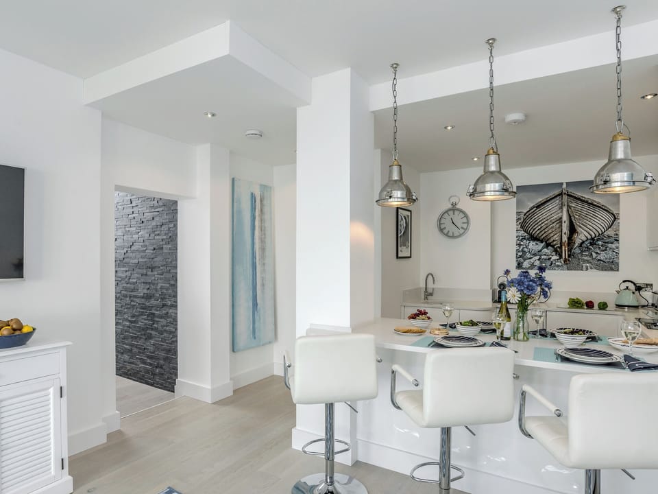 Well equipped kitchen/ dining area | Marina Beach House, Torquay