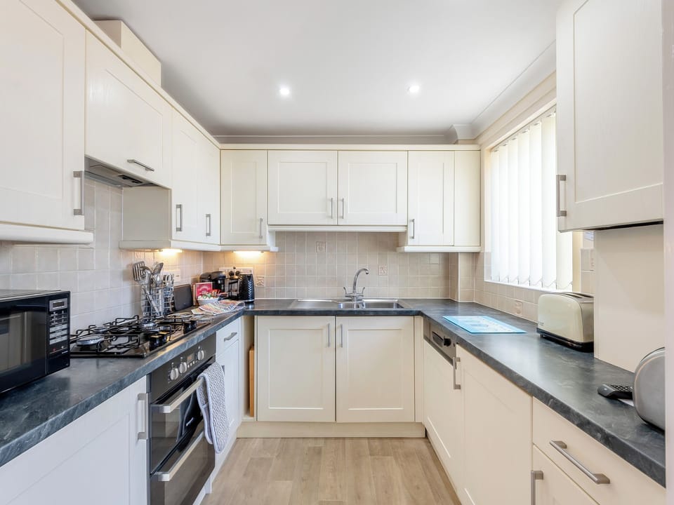 Kitchen | 56 Moorings Reach - Moorings Reach, Brixham