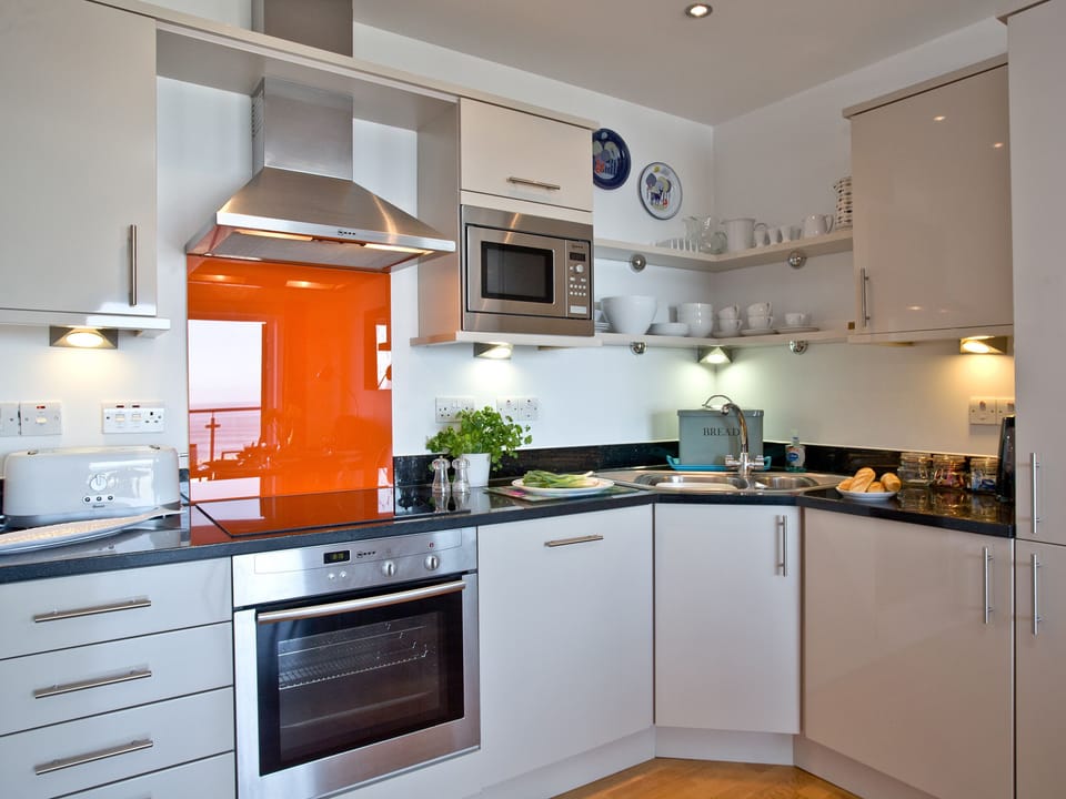 Kitchen | 42 Ocean 1 - Ocean 1 Apartments, Newquay
