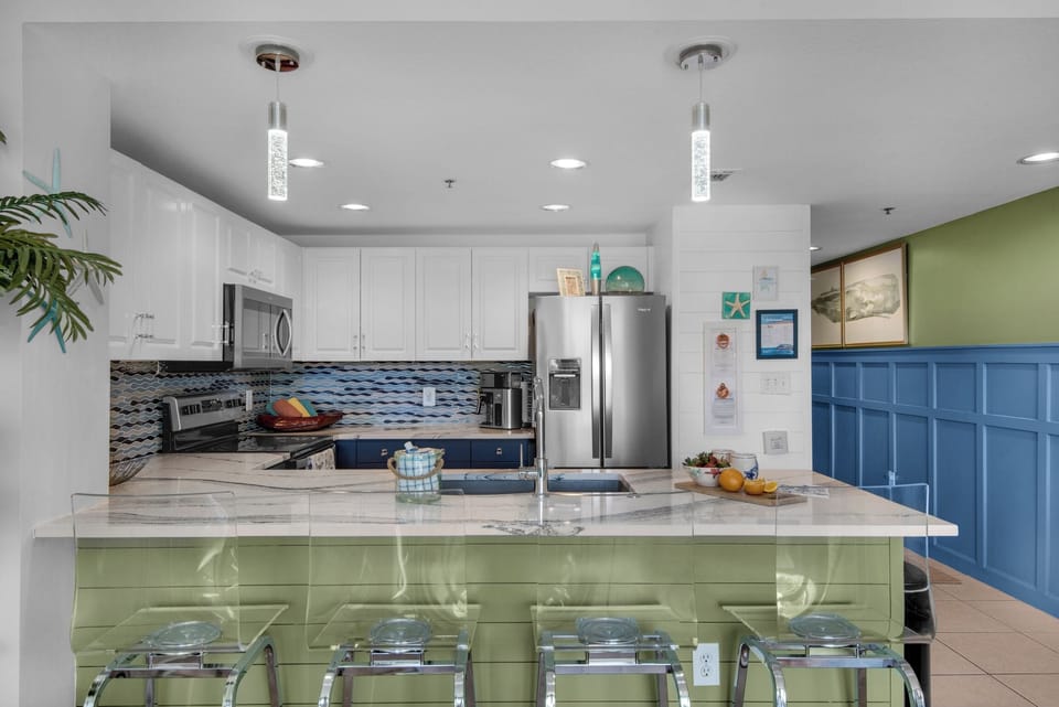 Four seats at the eat-in kitchen