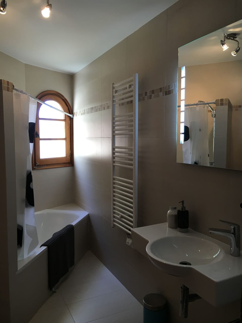 New bathroom fittings, there is a heated pool side shower too
