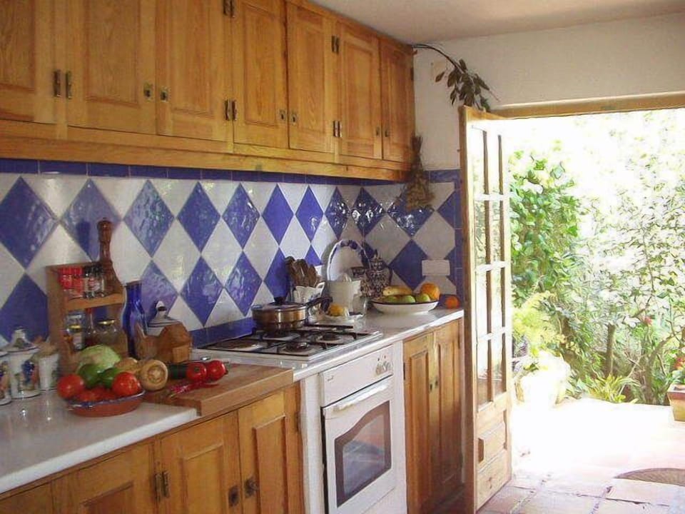Higher Floor - Kitchen
(only available in summer)