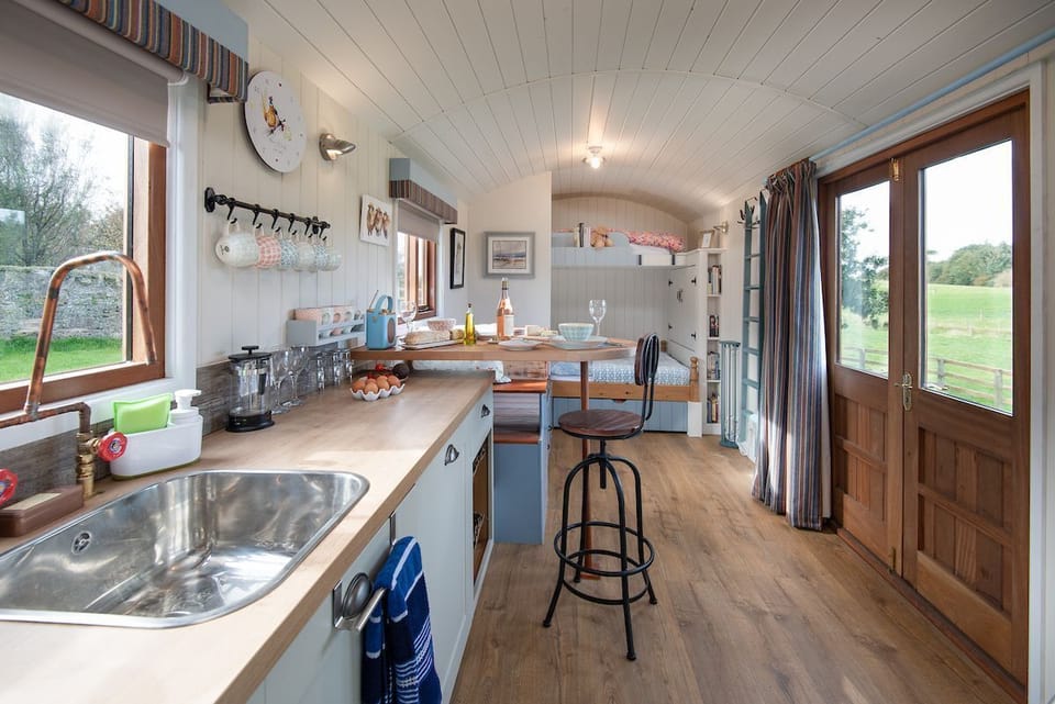 Cow Parsley - living area and kitchen