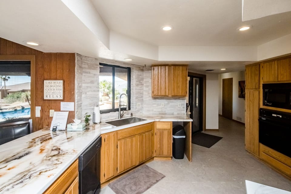 Lakeview Lodge Kitchen