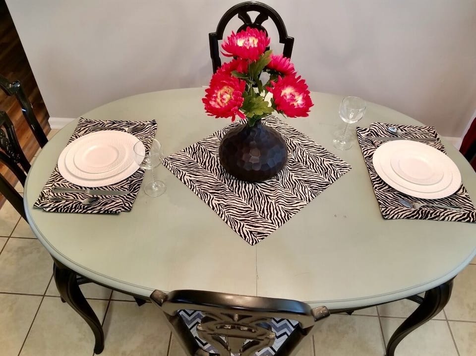 Enjoy your meals here