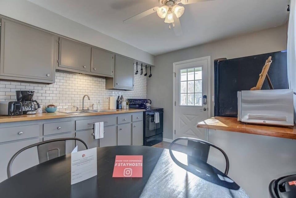 A bright, welcoming kitchen