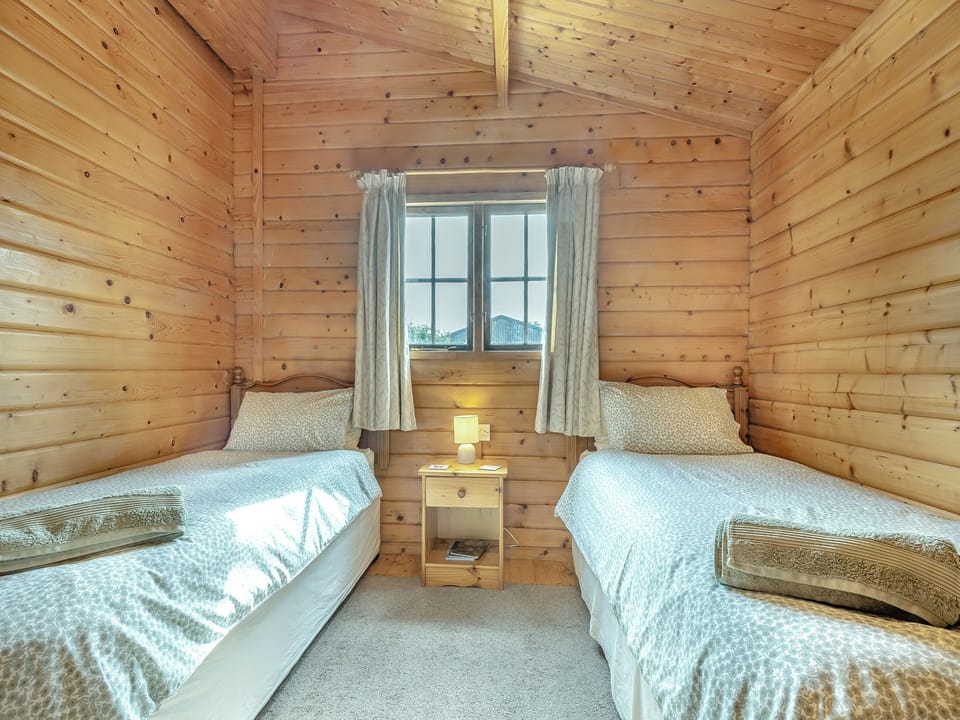 Twin bedroom | Field Lodge, Netherseal