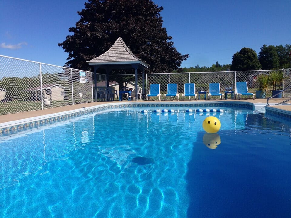 Heated pool