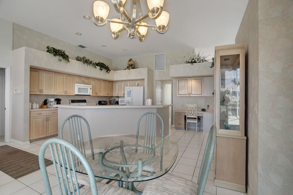 Kitchen and dining area