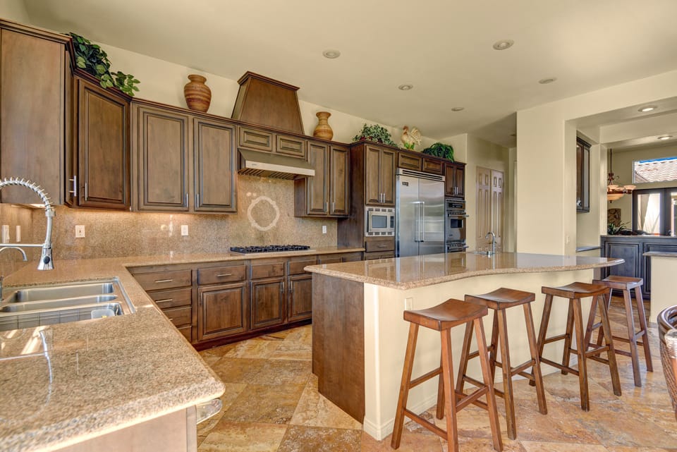 Fully equipped kitchen