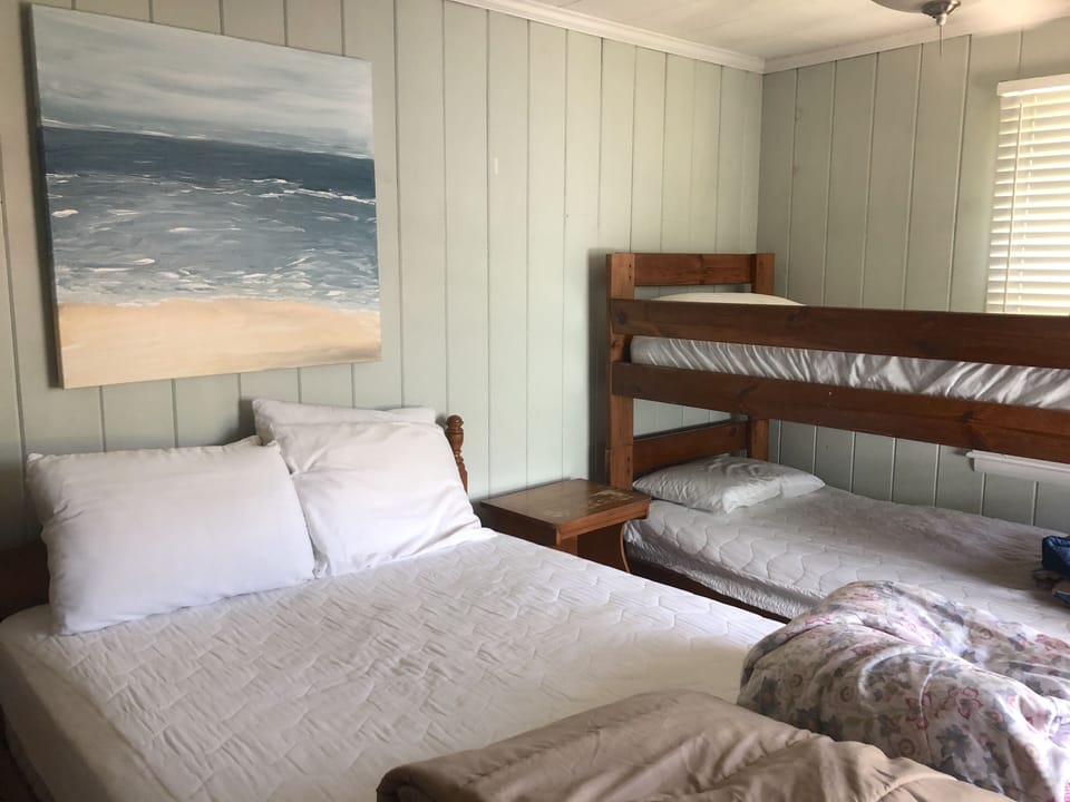 Bedroom 3-Full & bunk beds