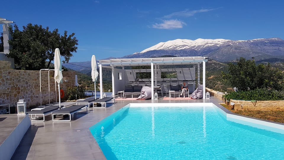Mountain Psiloritis view from the pool deck