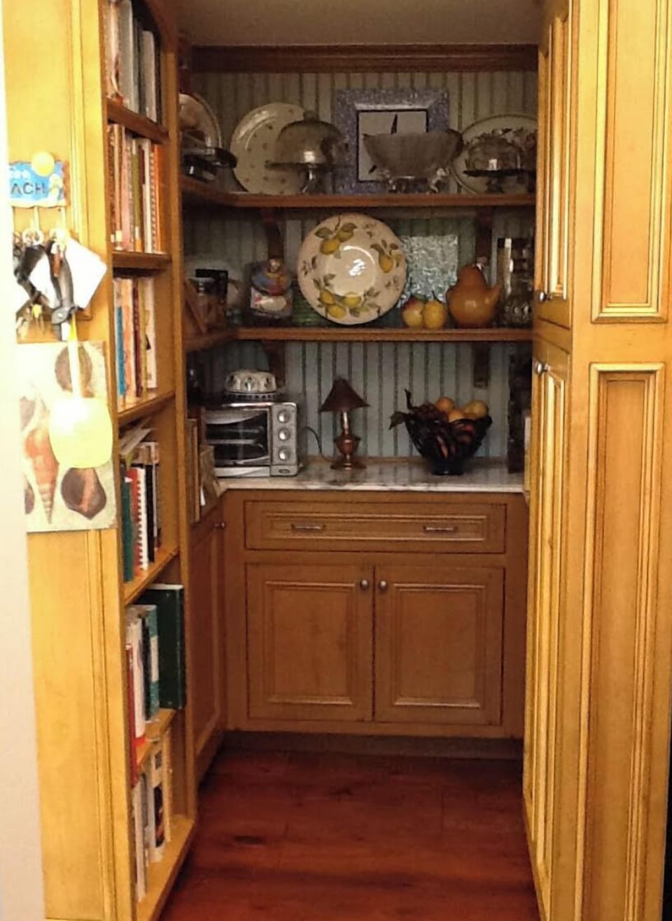 Open pantry