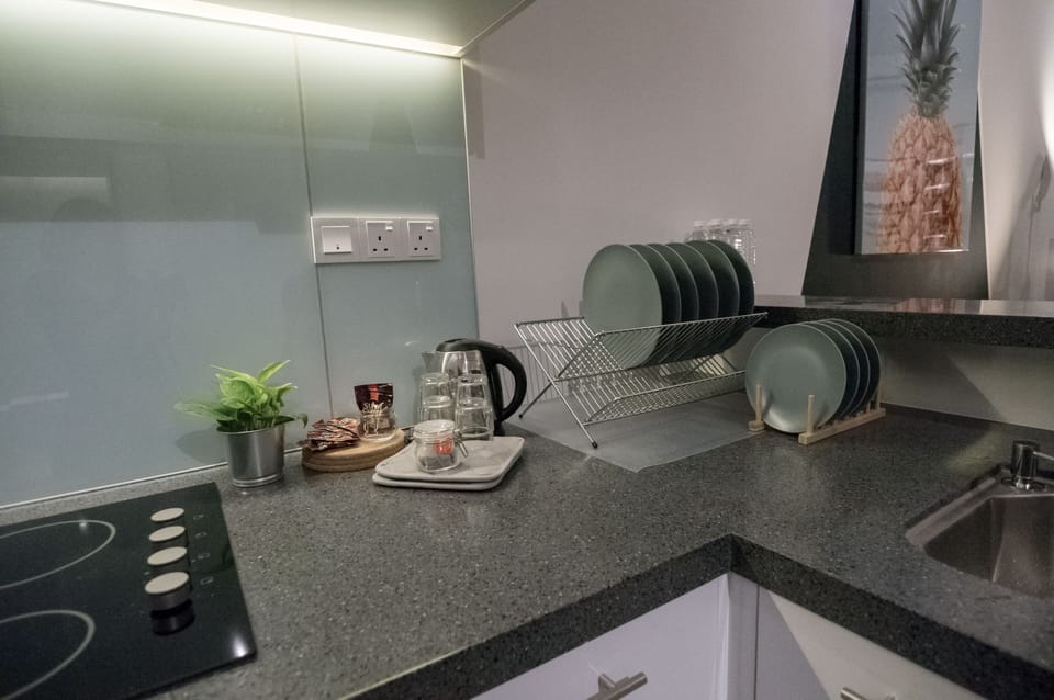 A fully equipped kitchen