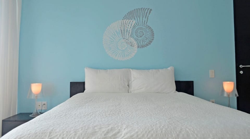 Queen size master suite!
