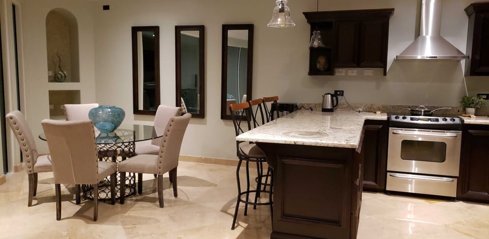 Dinning area and kitch 