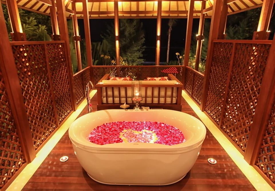 Absolute 1 Bed Beach Front Villa,Pabean;