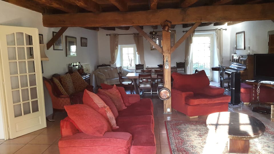 Lounge and dinning area