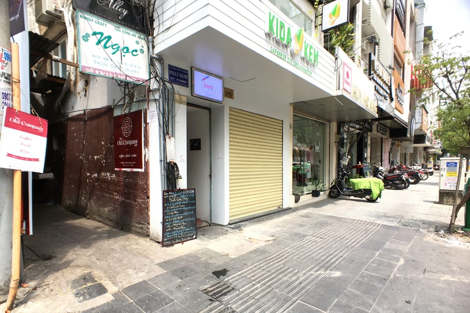 Street front - super convenient, walking distance to everywhere