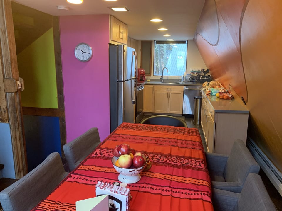 Dining & Kitchen