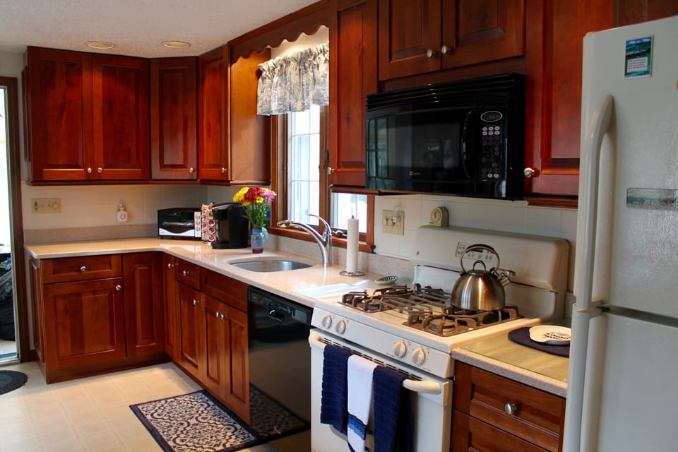 A chef's dream: organized and complete kitchen with Keurig coffee machine