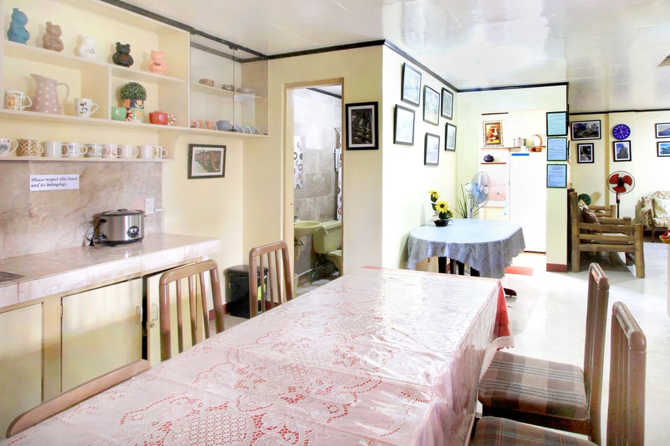 3-BR Family Townhouse Near Picnic Grove