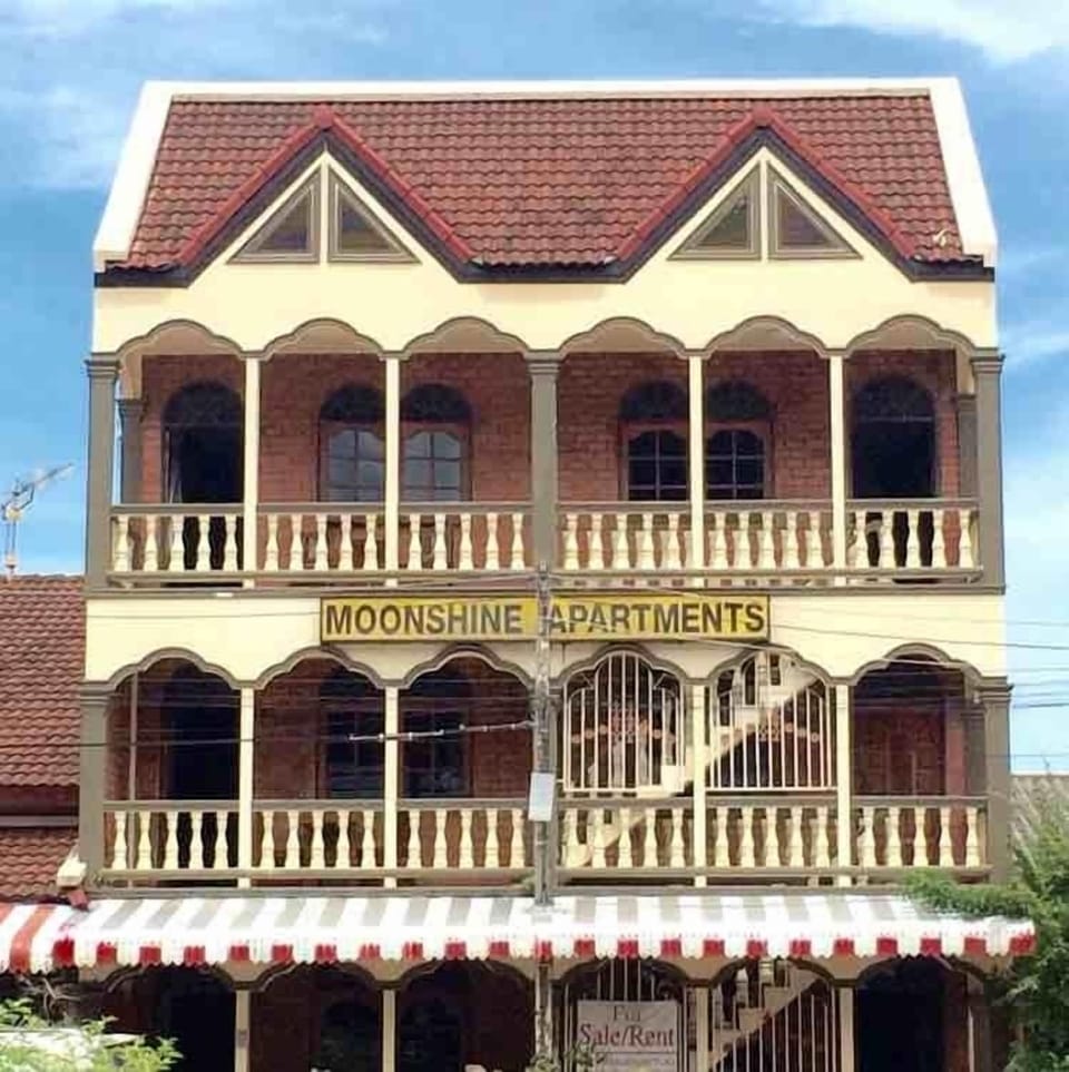 One Bedroom with Kitchen & Balcony #6