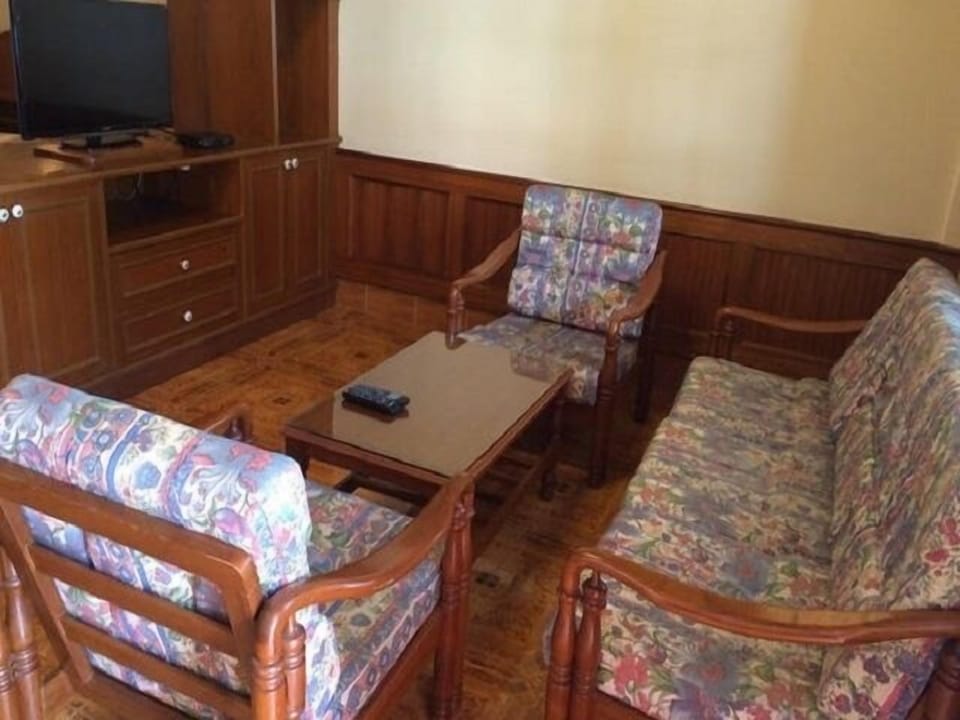 One Bedroom with Kitchen &amp; Balcony #4