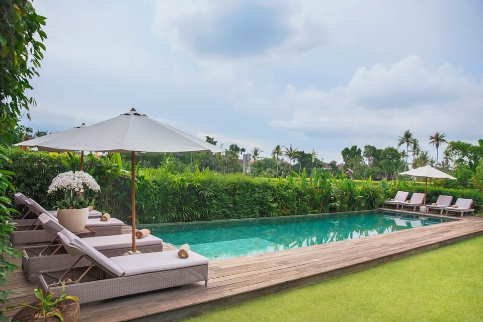 Canggu Luxury Villa & Rice Field Views