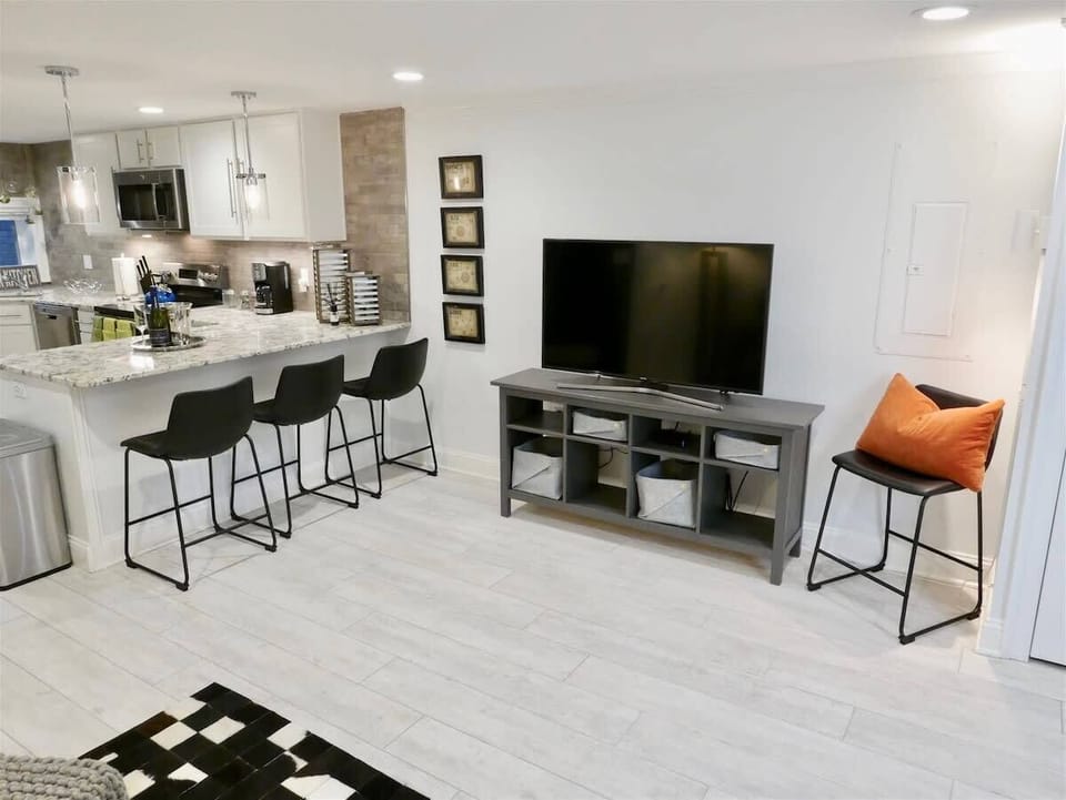 Smart TV allows guests to stream from their favorite apps, and has cable functions 