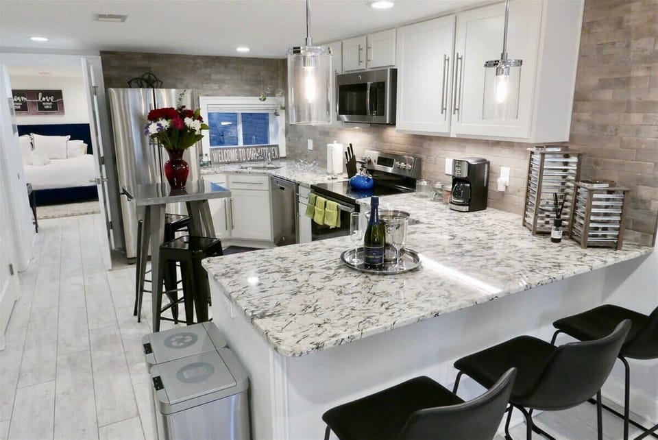 Full kitchen with brand new appliances 