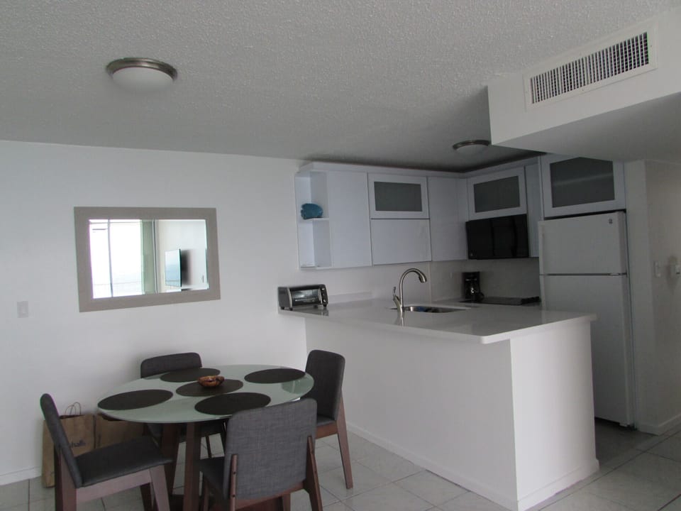 Renovated kitchen, new dining room set