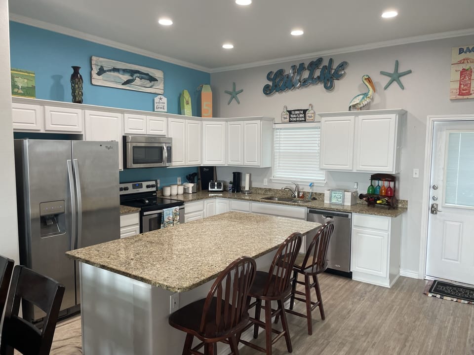 Fully equipped kitchen