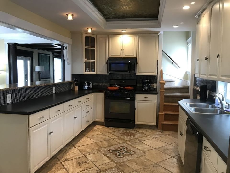 Huge kitchen!