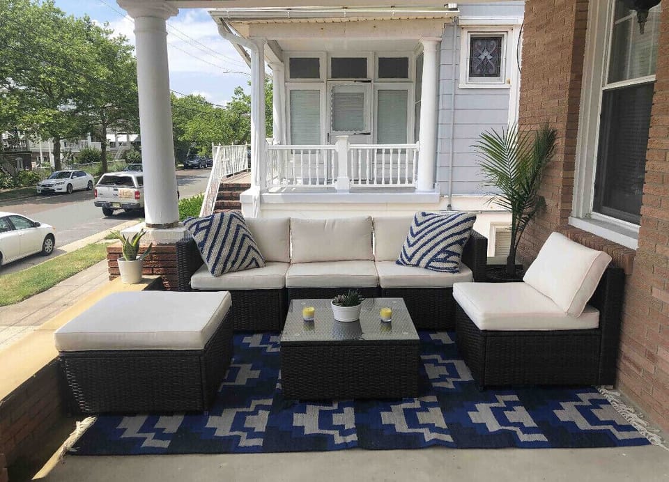 Outdoor patio seating with plenty of space for large groups 