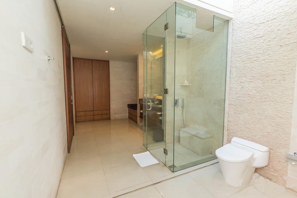 Romantic & Luxury Villa in Seminyak