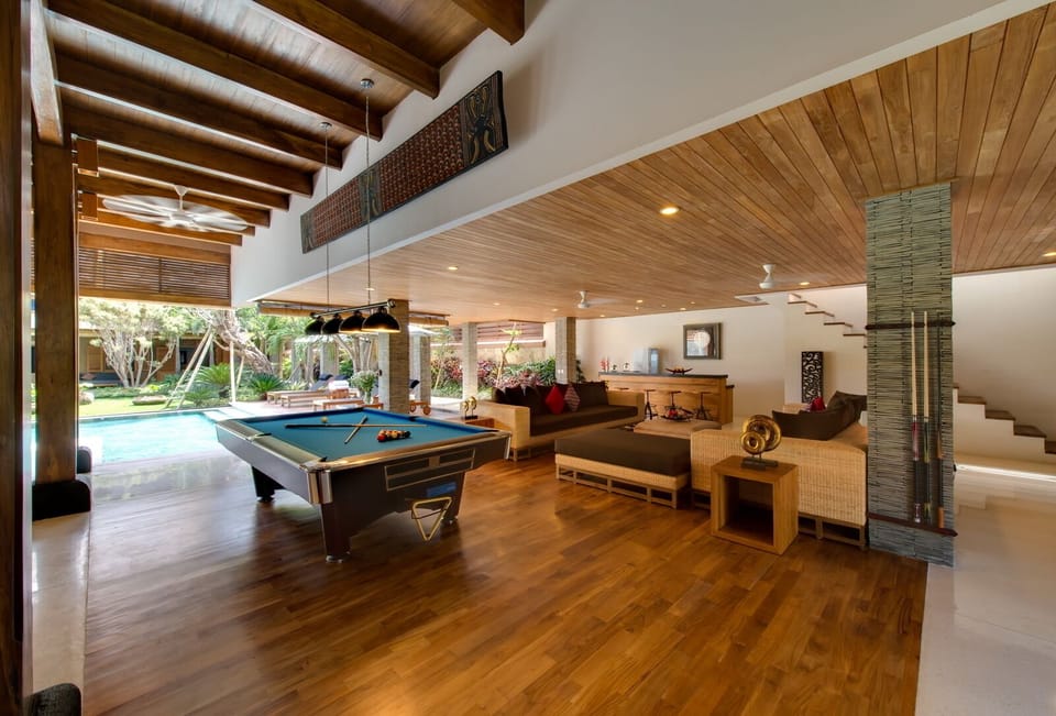 Kinaree Estate, Lux 9 Bed Villa,Seminyak