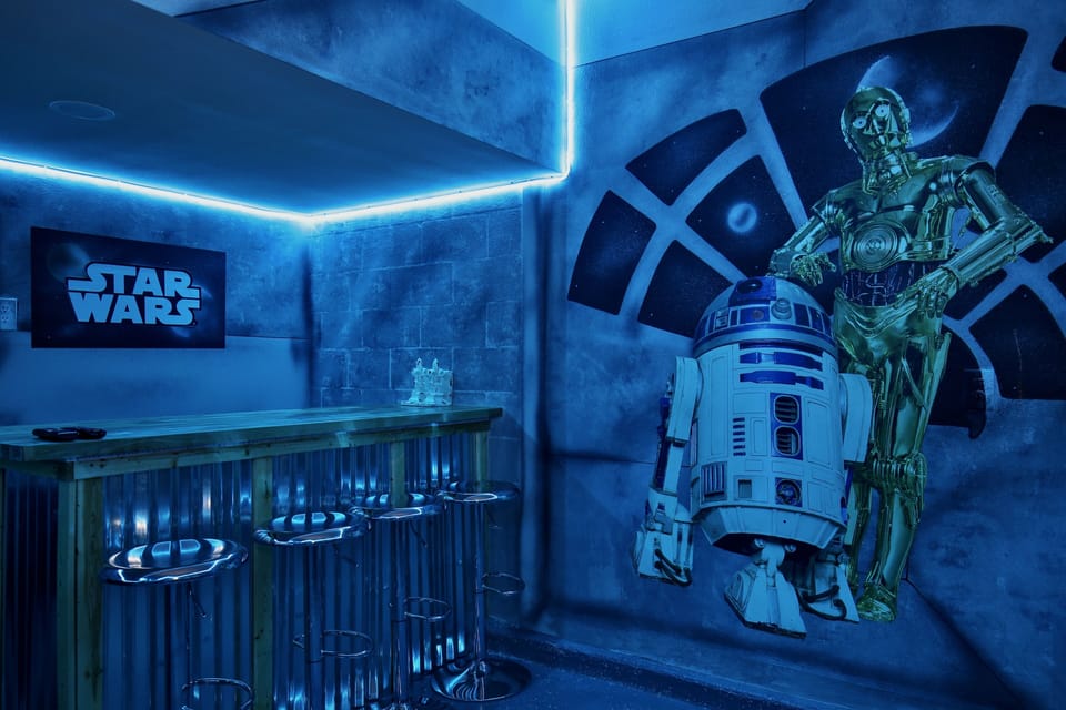Star Wars - Bar inside game room