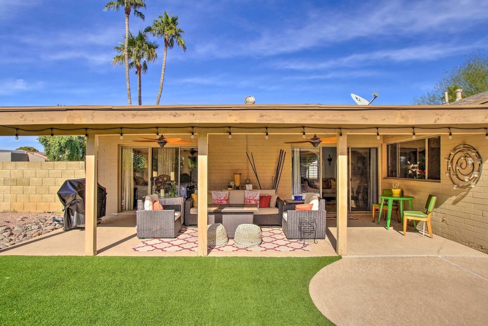 Covered Patio w/ Gas Grill