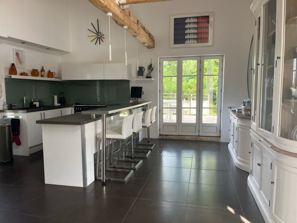 Well equipped kitchen 