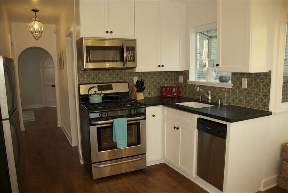 Fully updated kitchen